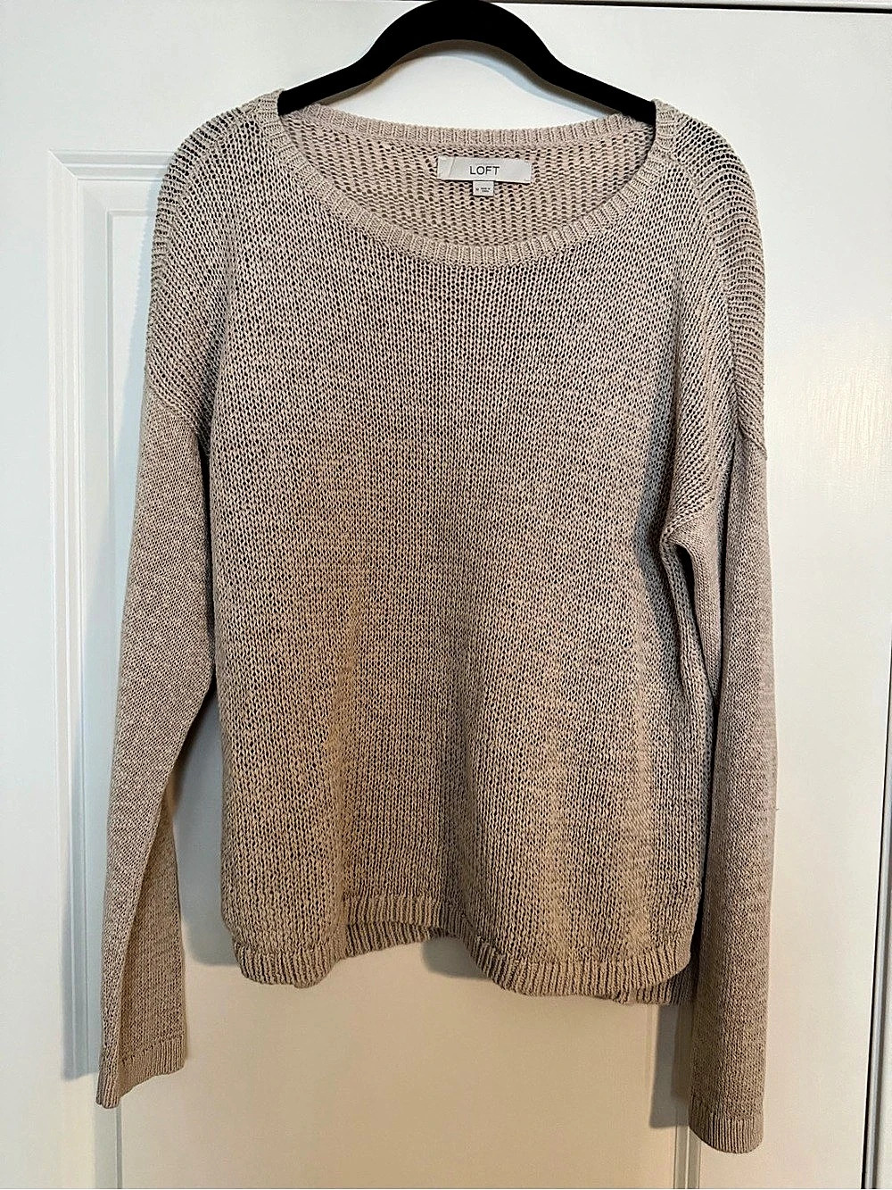 LOFT Textured Knit Crewneck Sweater in Beige Size Medium Like New | Coastal Swea
